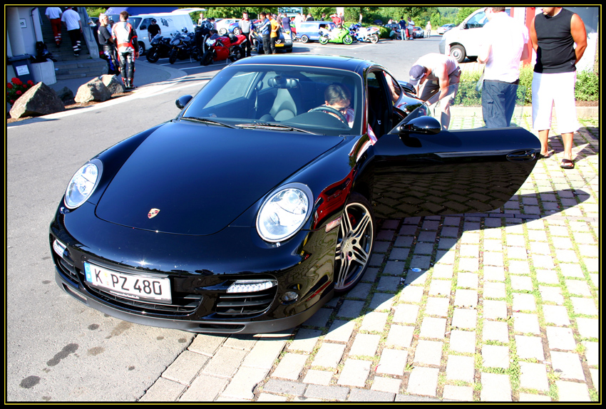 Porsche_997_turbo_Nurburgring_014